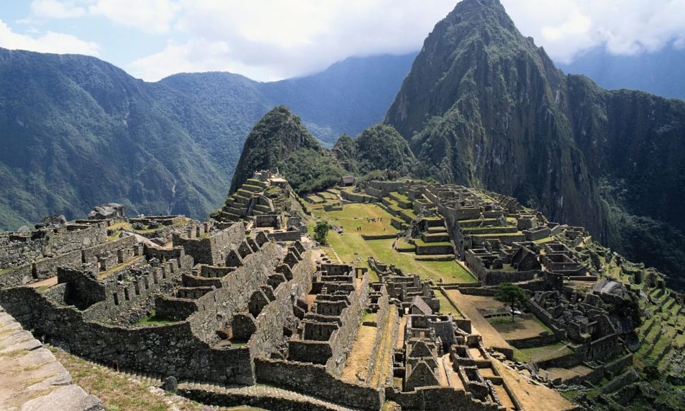 Protests Cause Severe Issues Large Thousands In The Area Of Machu ...